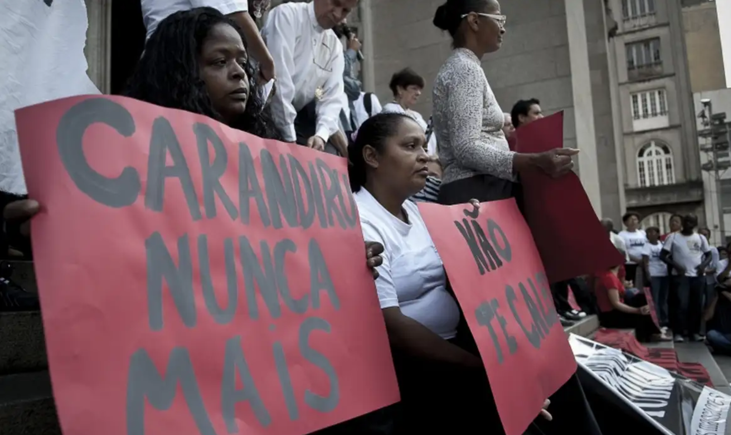 Justiça de SP extingue penas de policiais pelo massacre do Carandiru