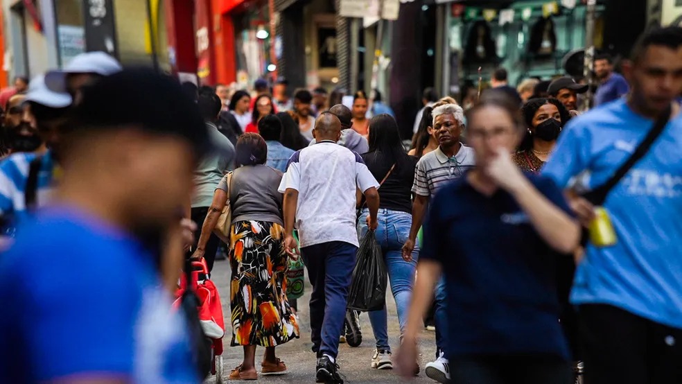 Brasil tem 212,5 milhões de habitantes, diz IBGE