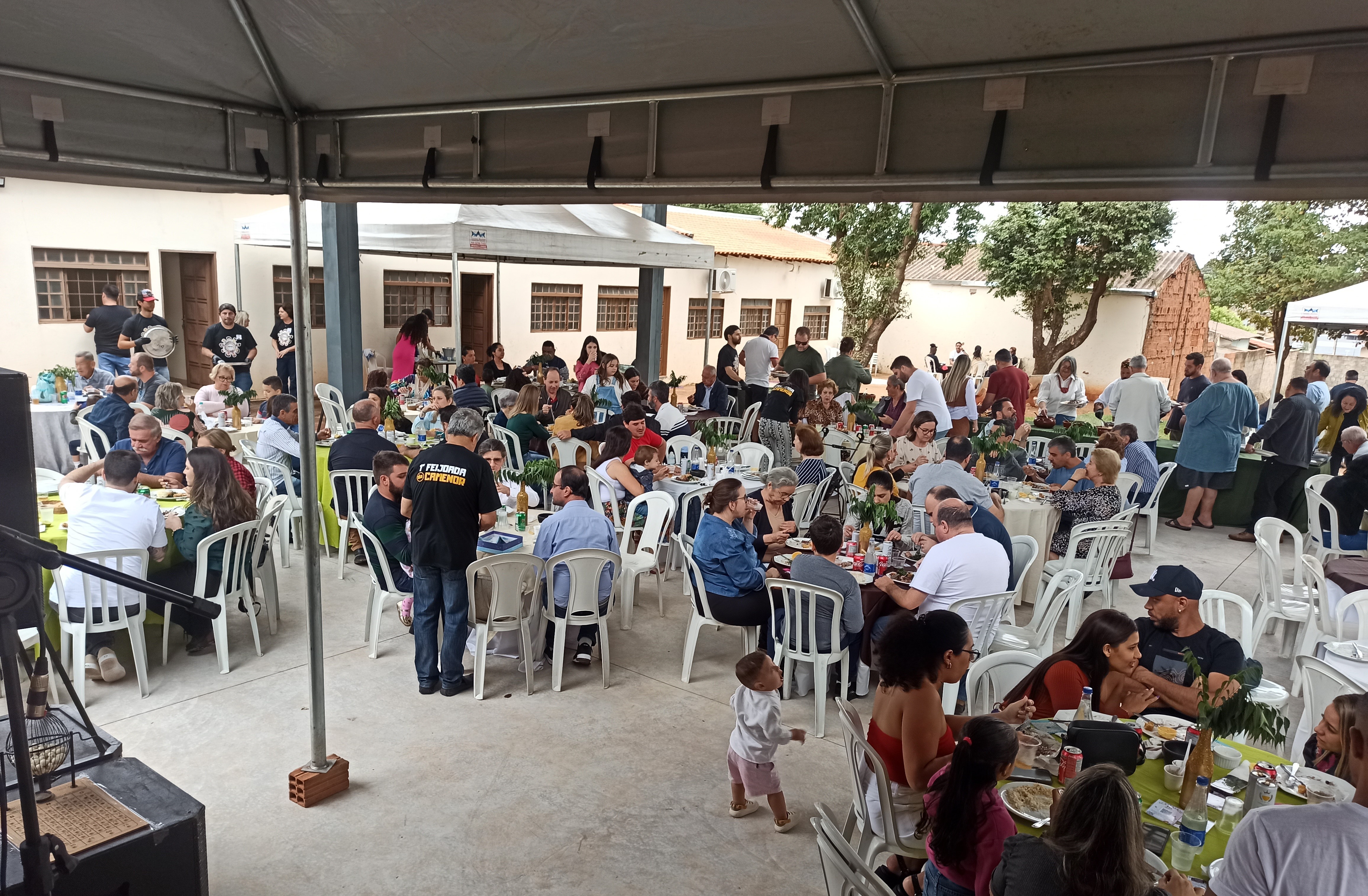 ​1ª Feijoada da CAMENOR tem boa comida, música e muito amor pelas crianças