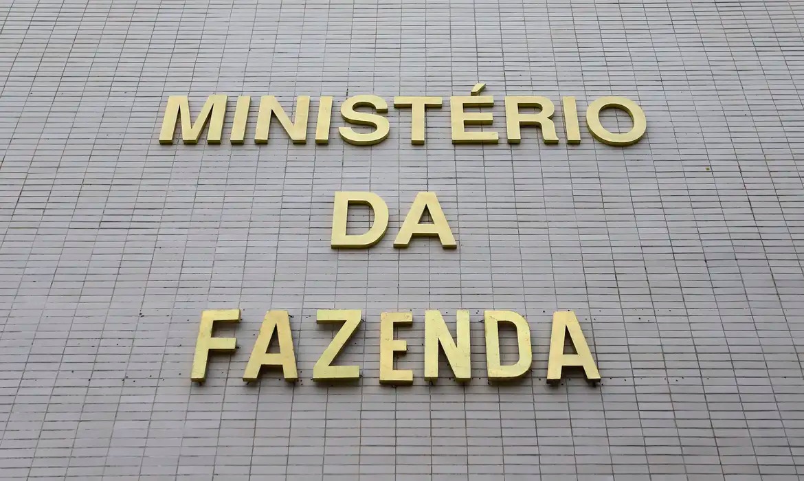 Fazenda aumenta para 3,9% estimativa de inflação em 2024