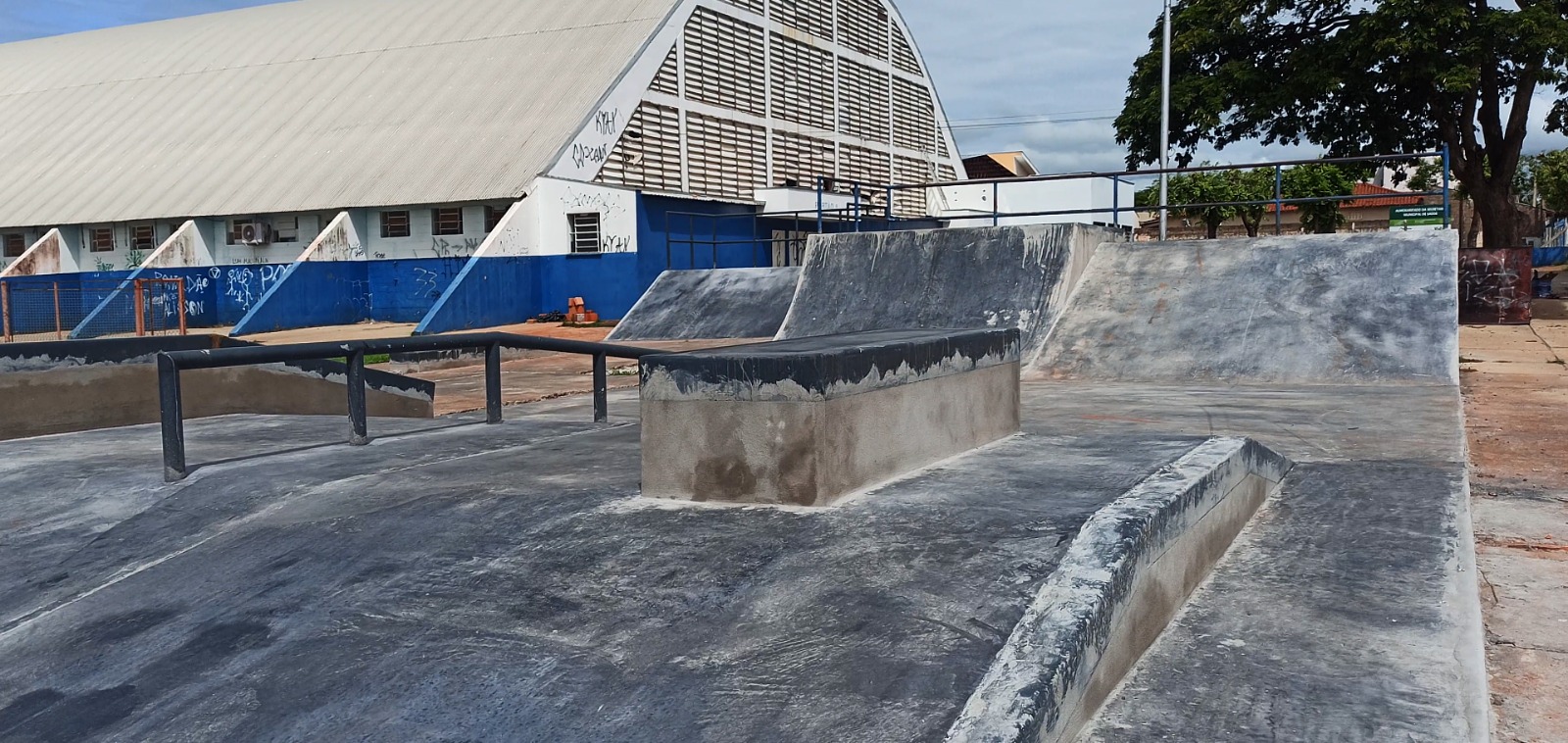 Reunião entre governo, vereador e skatistas crava inauguração de pista