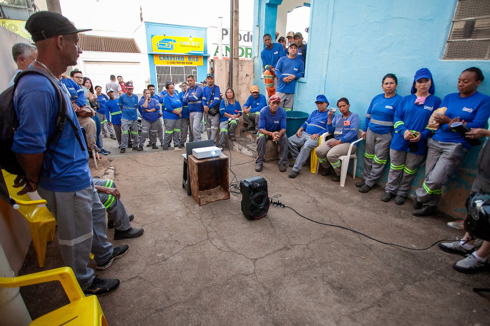 ​Eloá Pessoa intensifica campanha com bate papo com colaboradores da saúde e da limpeza pública