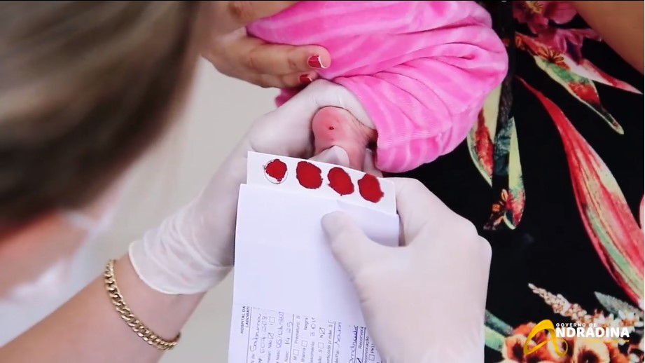 Atenção, papai e mamãe, ao teste do pezinho; confira o que é, os locais de realização e como e quando fazer