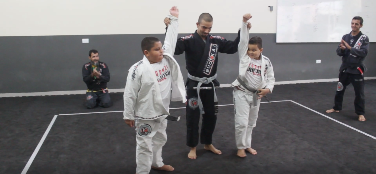 Campeonato interno movimenta alunos e pais da escola de Jiu-Jitsu Budokai