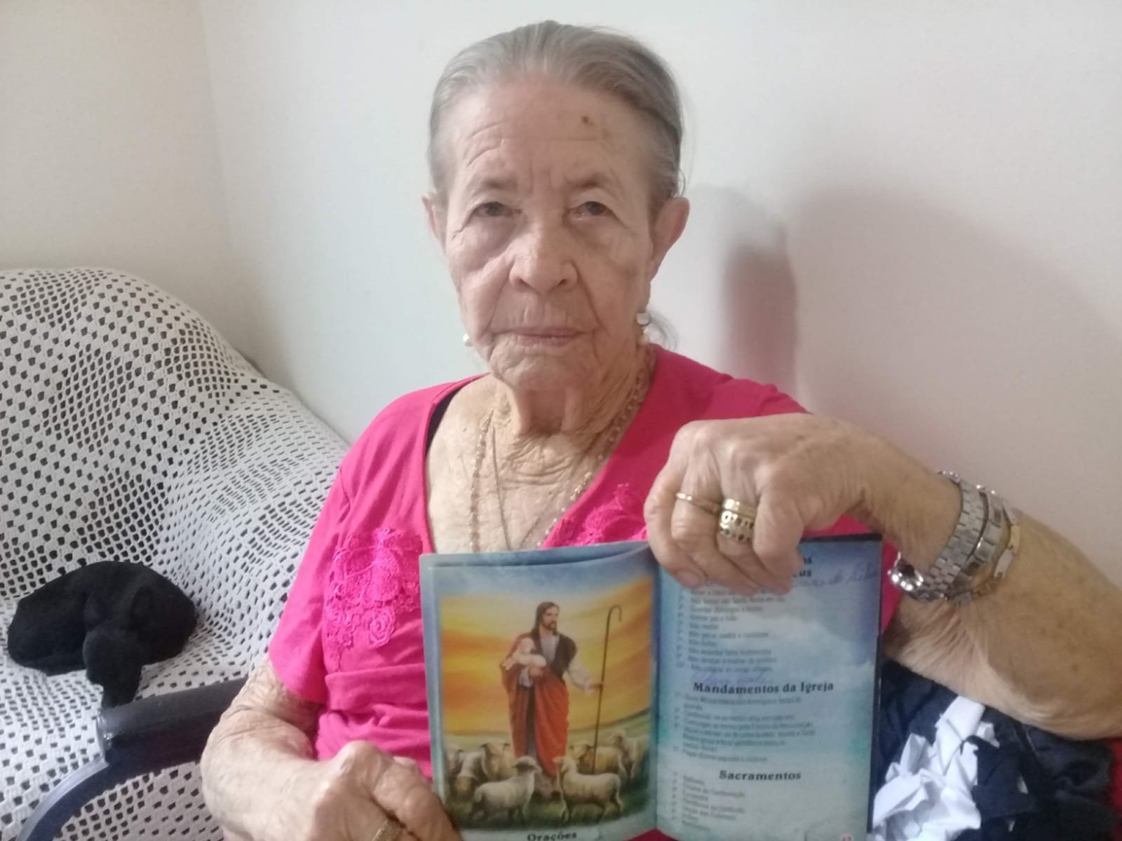 Dona Nenê Benzedeira é homenageada com nome de uma rua