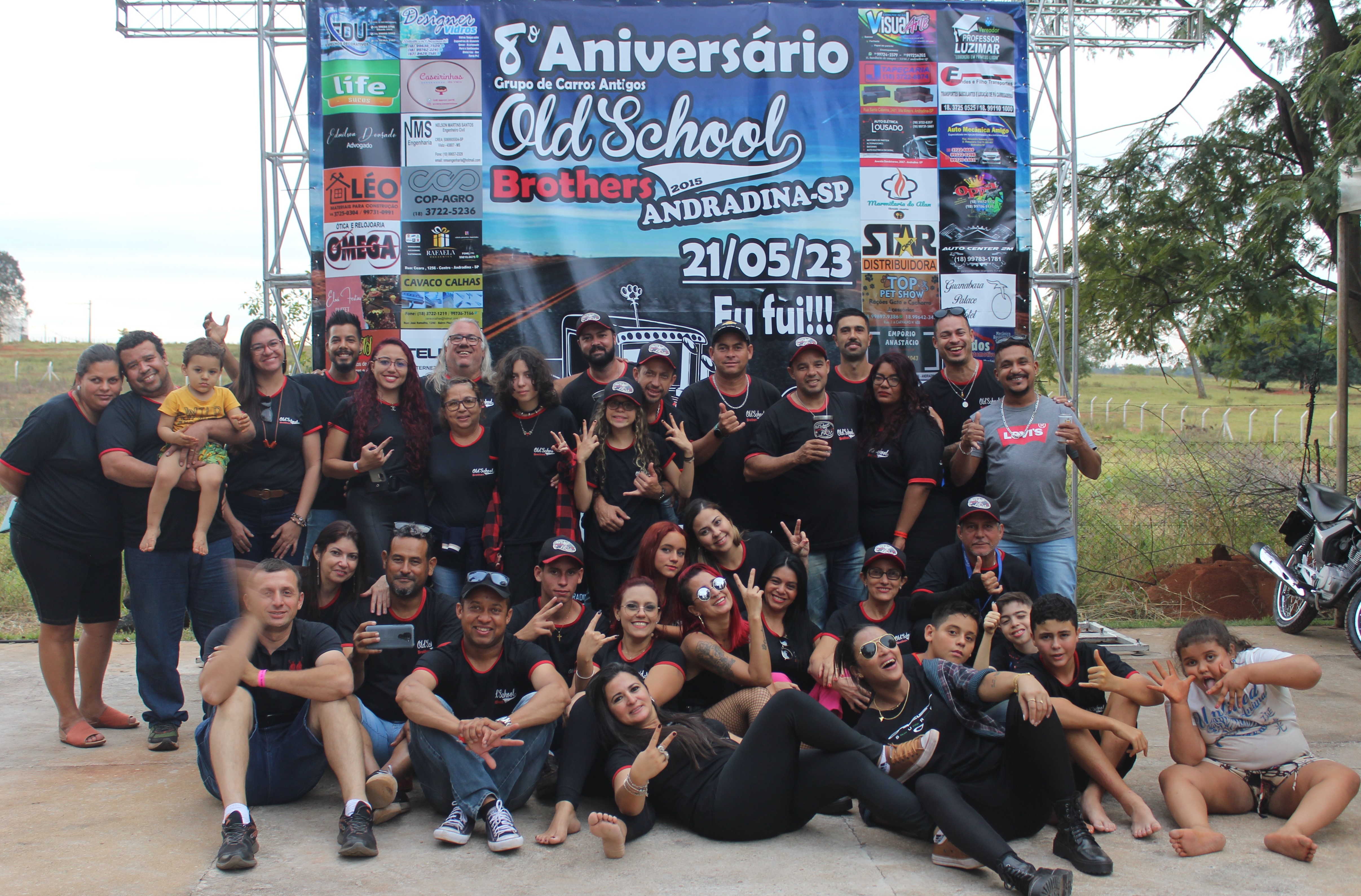 Carros incríveis, gente bonita e muita organização marcam o aniversário do Old School Brothers