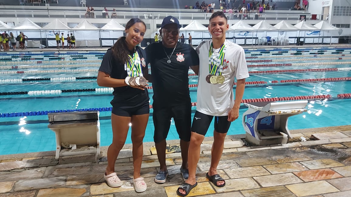 Natação andradinense conquista oito medalhas no Brasileiro Infantil em Vitória-ES