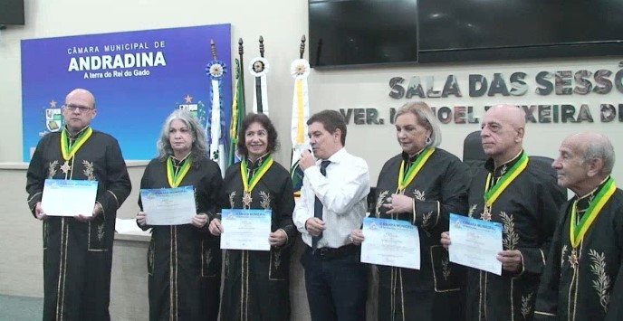 Membros da Academia Andradinense de Letras recebem homenagem na Câmara Municipal de Andradina