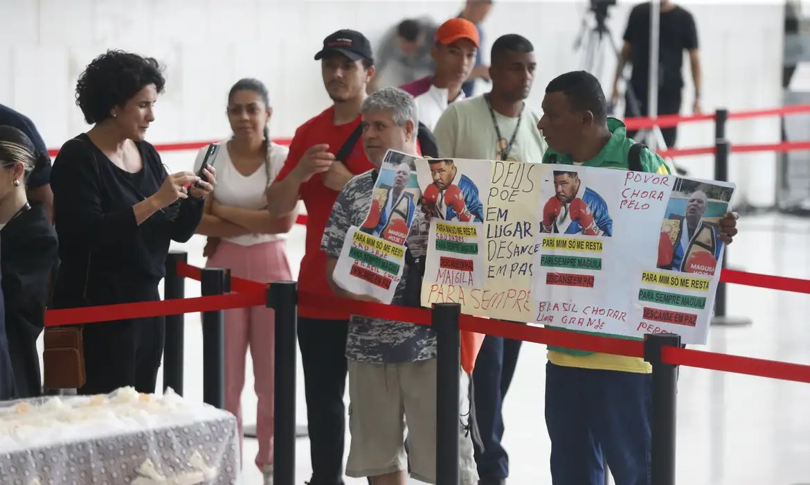 Família de Maguila doa cérebro de ex-pugilista para estudo