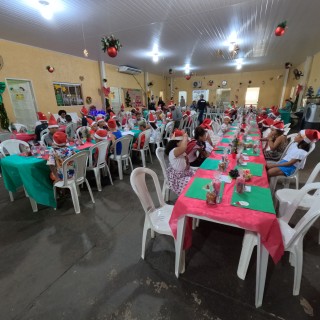 CAMENOR realizou festa natalina para crianças atendidas