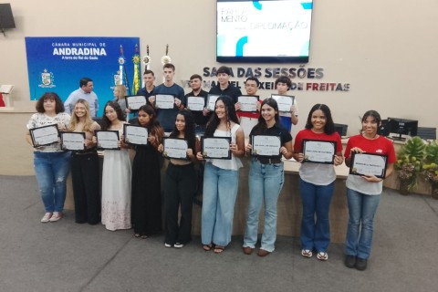 Parlamento Jovem é empossado pela Câmara de Andradina