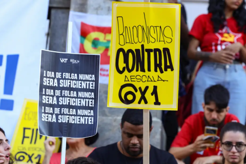 Senado aprova fim da escala 6x1 e redução da jornada de trabalho