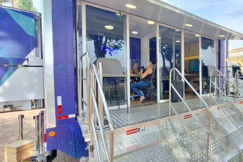 Sebrae Móvel percorre quatro cidades e leva apoio a 47 empreendedores  