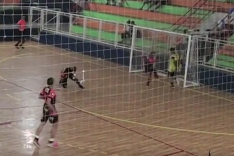 União São João vence mais uma e se classifica as quartas de final do futsal de Férias
