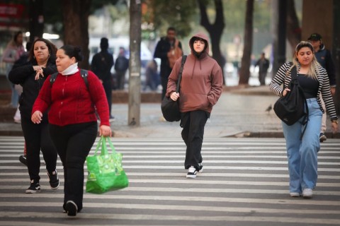 Defesa Civil de SP alerta para os riscos de improvisar formas de aquecimento no inverno; confira