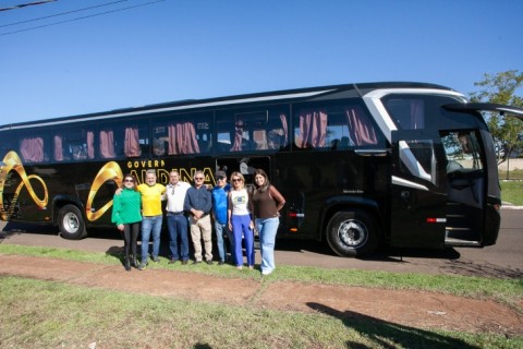 Novo ônibus para a saúde Andradina foi entregue e melhorará viagens de pacientes
