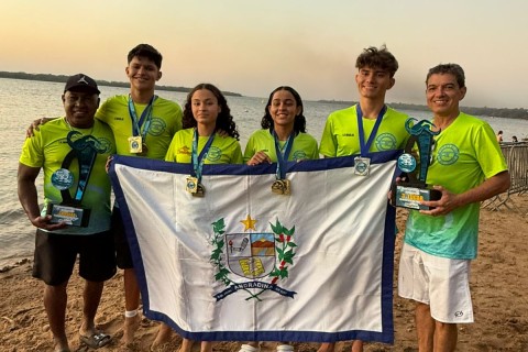 Natação Andradinense se sagra tetracampeã da 58ª Travessia do Rio Paraná a nado em Panorama