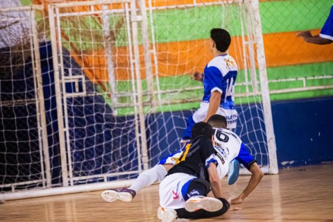 Vai na Fé/Atlético Beira Rio goleia e vence segunda no Futsal dos Craques