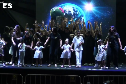 APAE de Andradina abre festejos Natalinos na cidade com apresentação de espetáculo