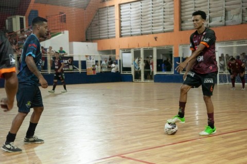 Azevedo Porto Marcinho Presentes goleia e vai a semifinal do Futsal de Férias