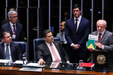 Congresso promulga emenda de aposentadoria especial de agente de saúde