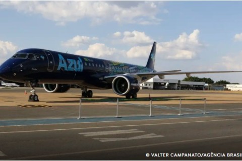 Azul encerra operações em 14 cidades