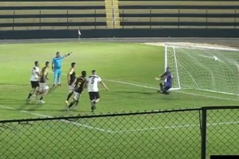 Borussia estreia com vitória no Bate Coração